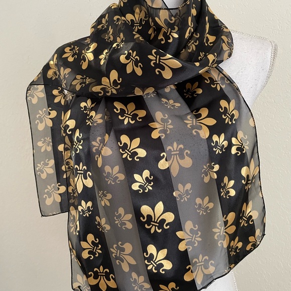 Scarf - Picture 2 of 5